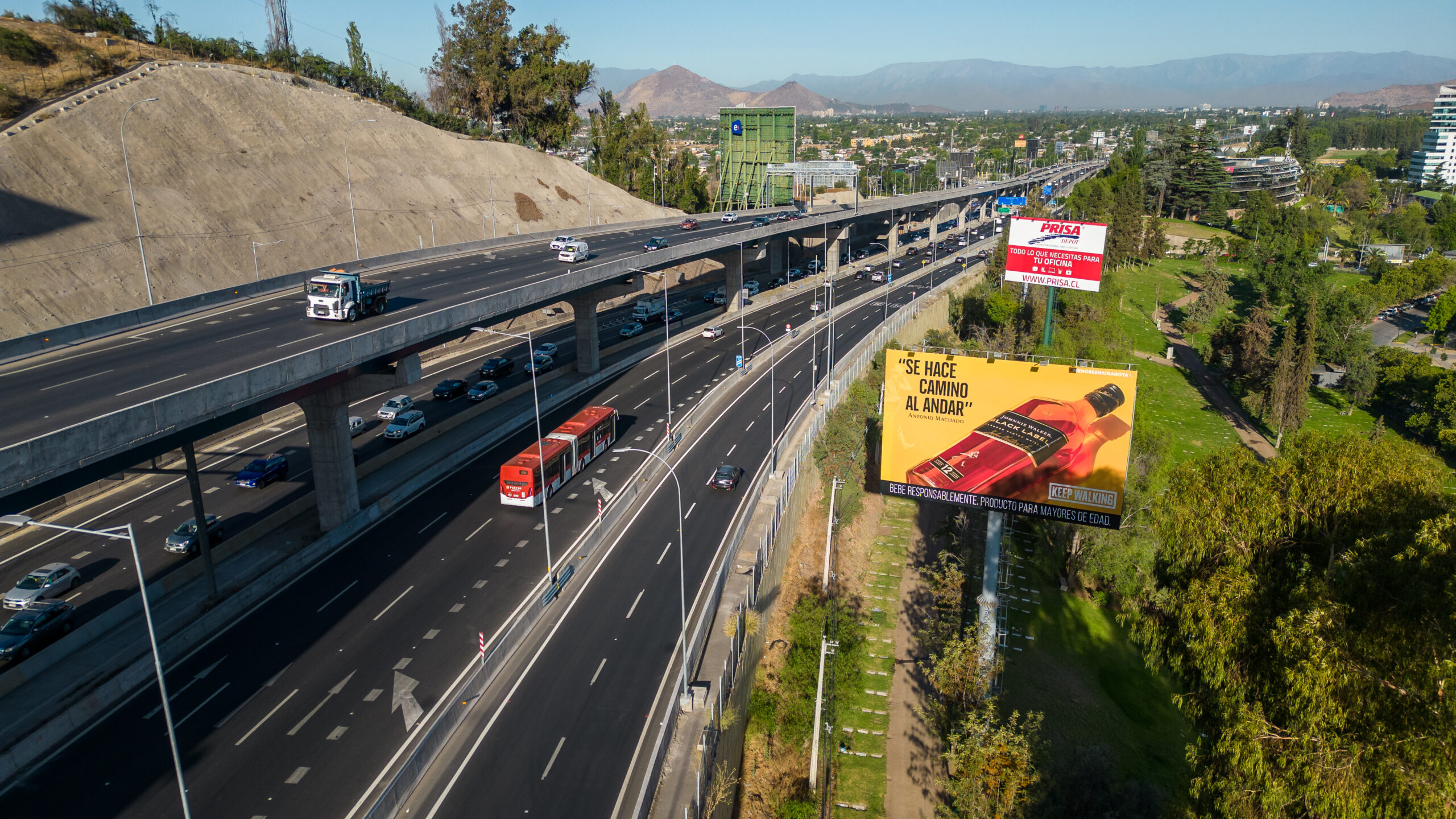 VIA PUBLICA TRADICIONAL - BAJADA LA PIRÁMIDE 5 - ESPECTACULARES - VPPI0004A (2)
